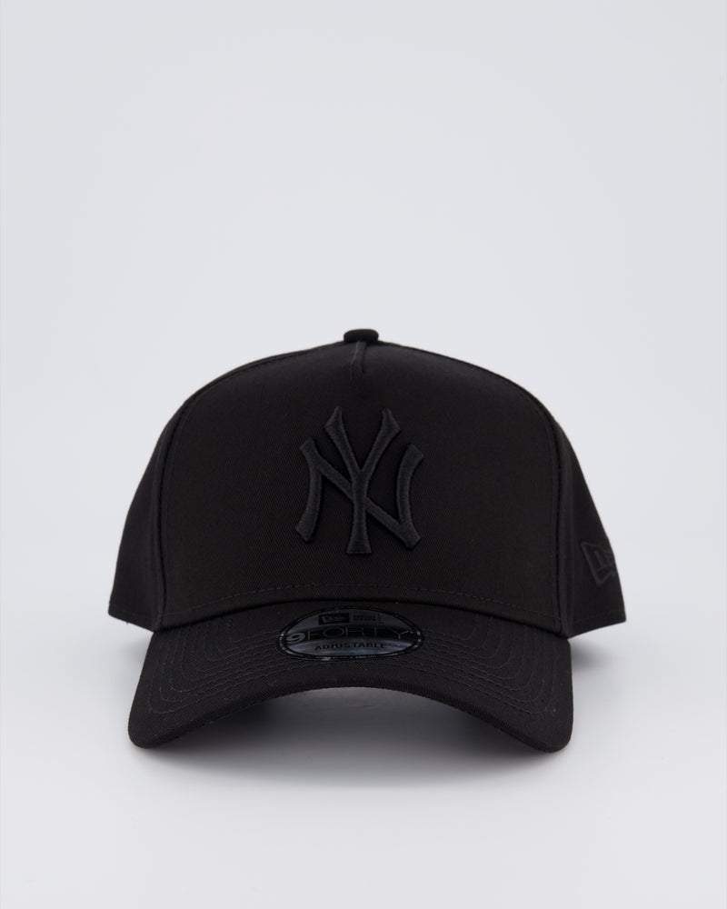 NY YANKEES 9FORTY A-FRAME - BLACK ON BLACK