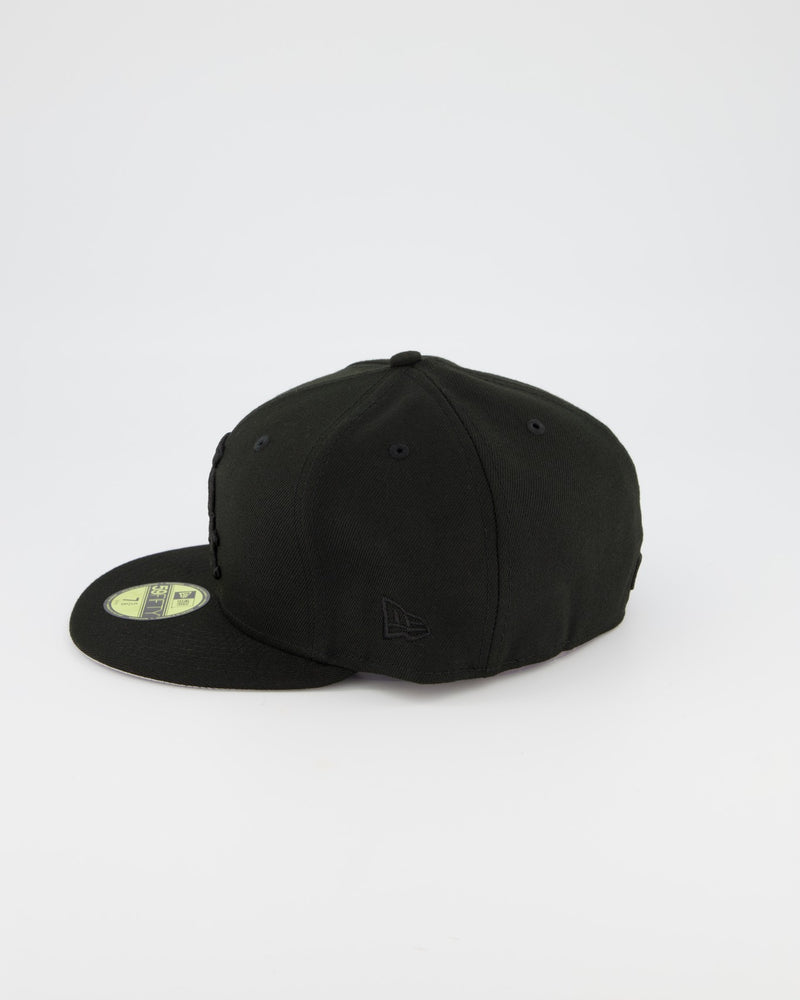 Chicago White Sox 59FIFTY Fitted Cap - Black on Black